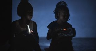 Filmstill: RISING UP AT NIGHT von NELSON MAKENGO, 2024 ©Auguste Orts, Diam Production, Film Five